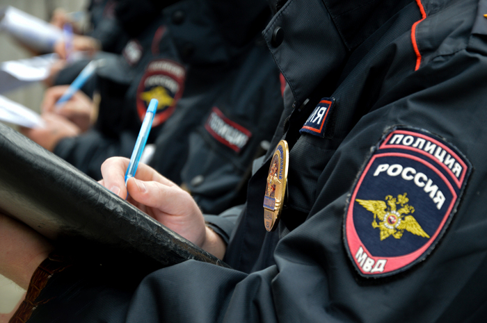 Бывшего российского полицейского осудят за мошенничество на 3,5 миллиона рублей