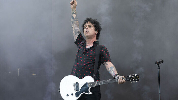 Фронтмен группы Green Day после запрета в США абортов заявил, что переезжает в Лондон