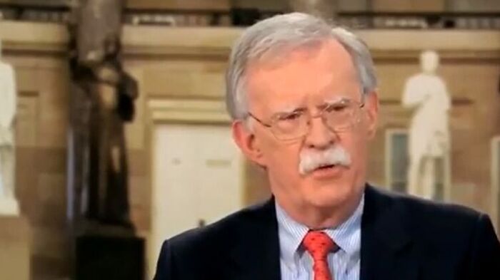 Экс-советник Трампа заявил, что участвовал в планировании госпереворотов за рубежом
