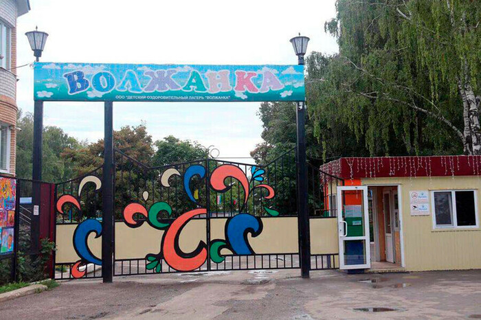 В российский детский лагерь после отбоя ворвался неизвестный