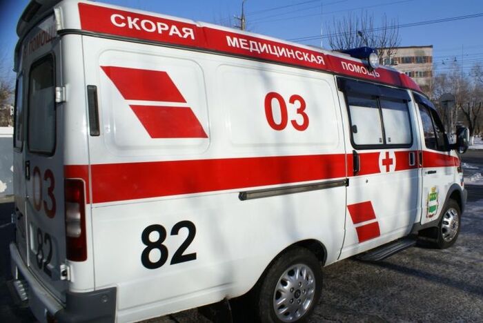 В Якутске прохожий поймал выпавшего с 12-го этажа ребенка
