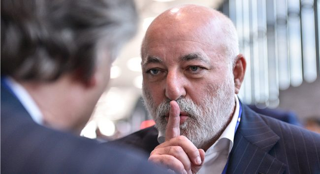 Целебная феерия Вексельберга с Комаровым в &laquo;Росатоме&raquo;