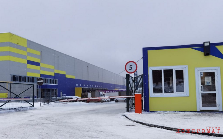 Надзор требует закрыть логистический центр Wildberries в Екатеринбурге. После пожара в Шушарах строители предупреждают о рисках ЧП