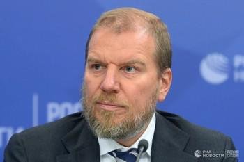 Бенефициар Redsys заочно арестован за взятки чиновникам ПФР на 250 млн руб. Коррупционеры попилили контракты на 10 млрд руб.
