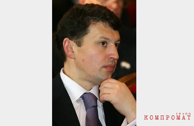 Экс-руководитель подразделения ВЭБа заочно задержан за "распил" 10 миллиардов руб., которые были выделены хабаровскому лесопереработчику