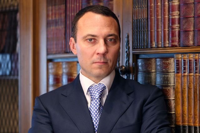 Михаил Галустян как подарок