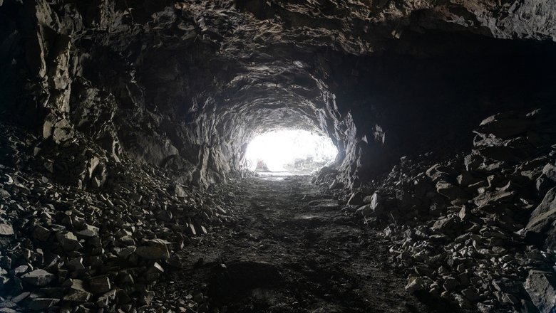 16 шахтёров остаются в «Алардинской» после задымления для поддержания систем