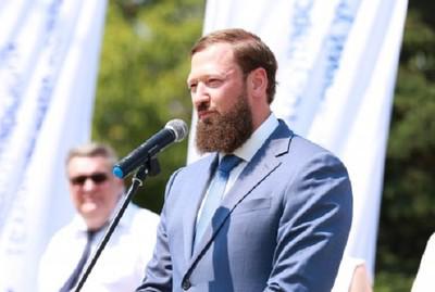 Максим Щепакин схоронил нажитое на кладбище.