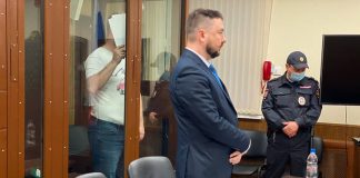 Строителя оставили дома