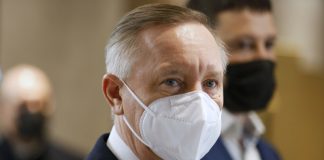 Политолог Быстров высказался о падающем рейтинге губернатора Беглова