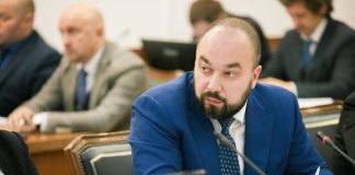 Государственному служащему зачли сделку