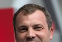 Евгений Попов