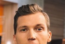 Олег Солнцев