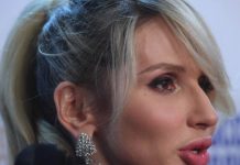 «Мы артисты, мы вне всего этого»