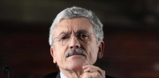 Экс-премьер Италии Д’Алема пытался заработать €80 млн на нелегальной продаже Колумбии военных кораблей, подлодок и самолетов на €4 млрд