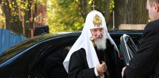 Патриарха Кирилла прикроет новый броневик