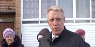 «Хвались, идущий срать». Мэр Назарово выругался, пытаясь произнести поговорку. Видео