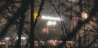 McDonald’s закрывает рестораны по всей России