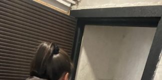 Мужчина с ножом напал на полицейских в центре Иркутска
