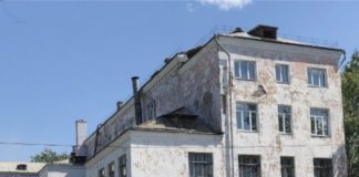 Одну из старейших школ Красноярска реконструируют за 336 миллионов рублей