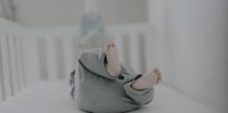 Пьяный житель Красноярского края избил и пытался убить 2-месячного младенца
