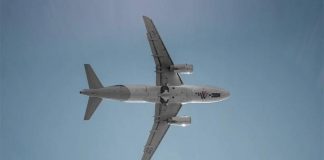 Самолёт экстренно приземлился в Красноярске из-за подозрений на приступ у пассажира