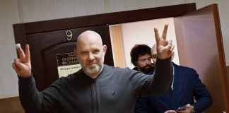 Советника Хохлова приговорили к освобождению