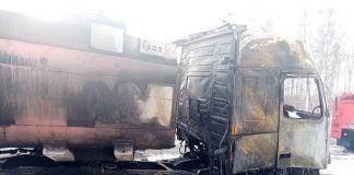 Томская полиция проверяет компанию-перевозчика после возгорания бензовоза на трассе
