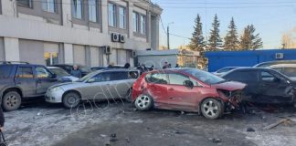 В Иркутске-II водитель сбил пешехода и 7 машин