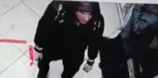 В Томске мужчина расплачивается украденной банковской картой. Его ищет полиция