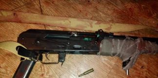 В Красноярске девочка играла с автоматом Калашникова и выстрелила себе в лицо