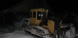 Жителя Томской области осудят за угон. На гусеничном тракторе он ездил за алкоголем