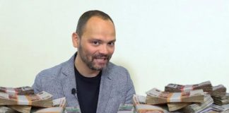 Депутат Сафронов и жители Академического городка: ни управлять, ни чинить, ни отвечать