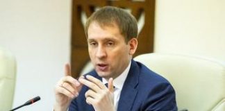 Ничтожная сделка с враждебным интересом.