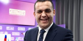 Основной боксер против друга президента