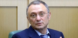 Как сенатор-миллиардер через фирмы бухгалтера и мастера тату прокачал более $700 млн и скупал недвижимость во Франции и Великобритании