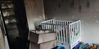В Ангарске пожарные спасли из горящей квартиры пятилетнего мальчика, которого оставили одного