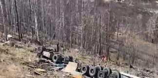 Водитель перевернувшейся фуры погиб в Прибайкалье