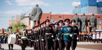 400 кадет приняли участие в параде в честь 30-летия Сибирского кадетского корпуса