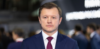 Почему заместитель главы города города Москва Ефимов Владимир Владимирович прячет люксовую недвижимость, яхты и гольф-клуб в Испании?