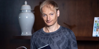 От Гусельникова до Хотимских: Совкомбанк превращает людей в бескровных