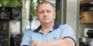 Депутатские закрома. Павел Кива: ритуал или взятки, метла или Range Rover?