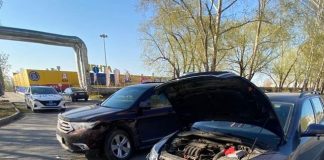 Две иномарки столкнулись в Томске. Один из водителей получил травмы