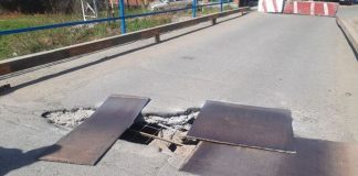 Движение транспорта по мосту через Ушайку в томский посёлок Заварзино перекрыто