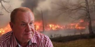 «Это старые маленькие домики». Представитель губернатора Усса возмутил погорельцев в Уяре