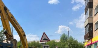 Красноярцы вышли на стихийный митинг из-за вырубки деревьев на Красной Армии