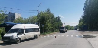 Лексус сбил восьмилетнего ребенка рядом с пешеходным переходом в Новосибирске