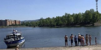 Лодка переехала красноярца во время купания в Енисее