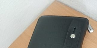 Мужчина подобрал в туалете томского ТЦ кошелёк с 40 тысячами рублей. Его подозревают в краже