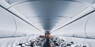 Пьяный пассажир устроил дебош и мешал бортпроводникам на самолёте в Норильске